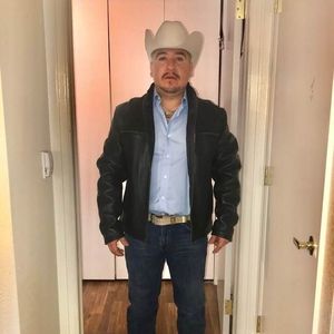 Meet your Posher, Eduardo